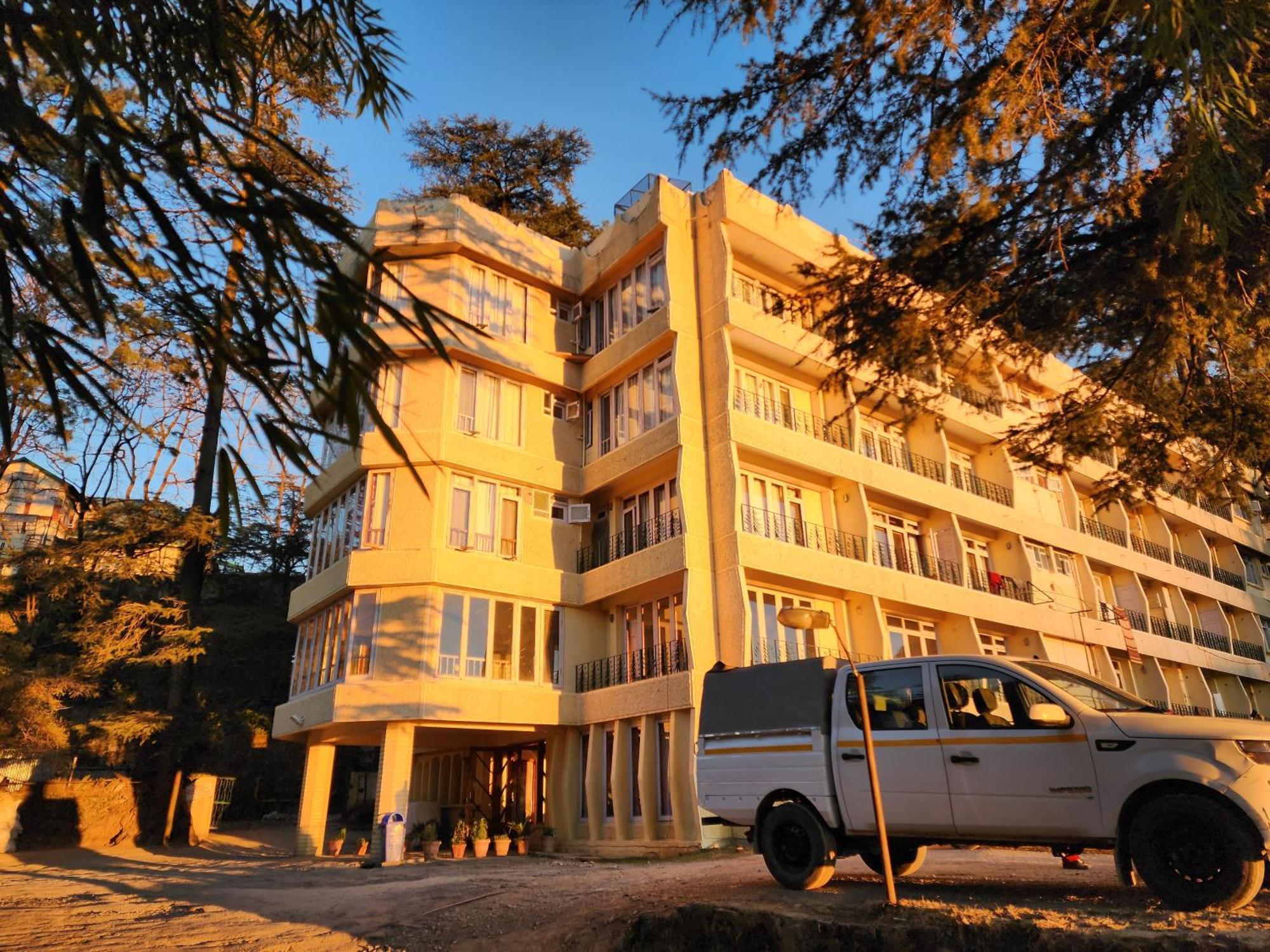 Hotel Pineview שימלה מראה חיצוני תמונה