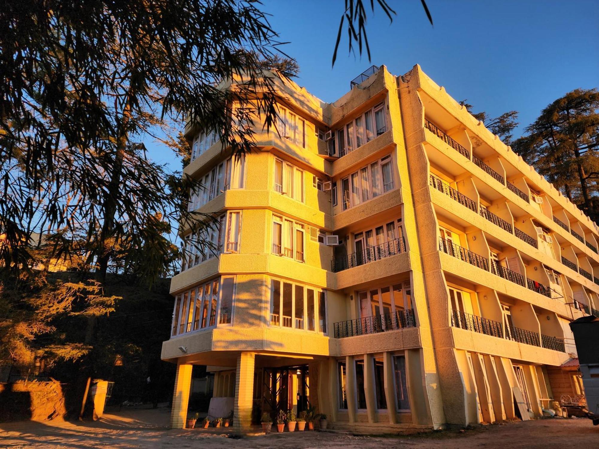 Hotel Pineview שימלה מראה חיצוני תמונה