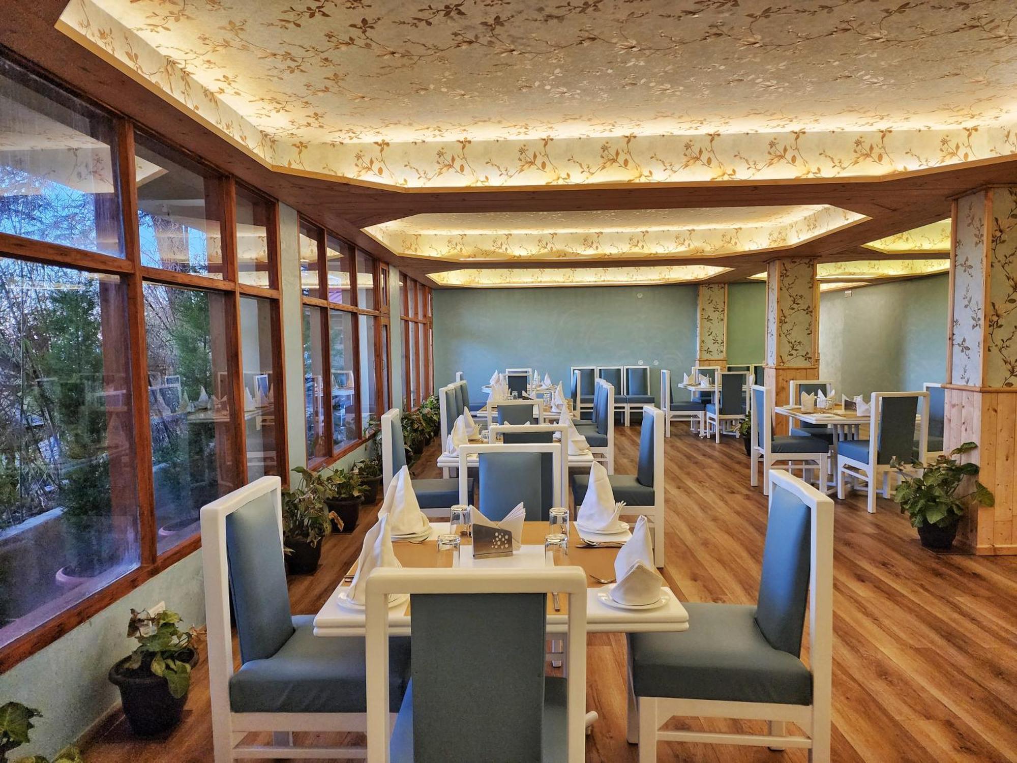 Hotel Pineview שימלה מראה חיצוני תמונה