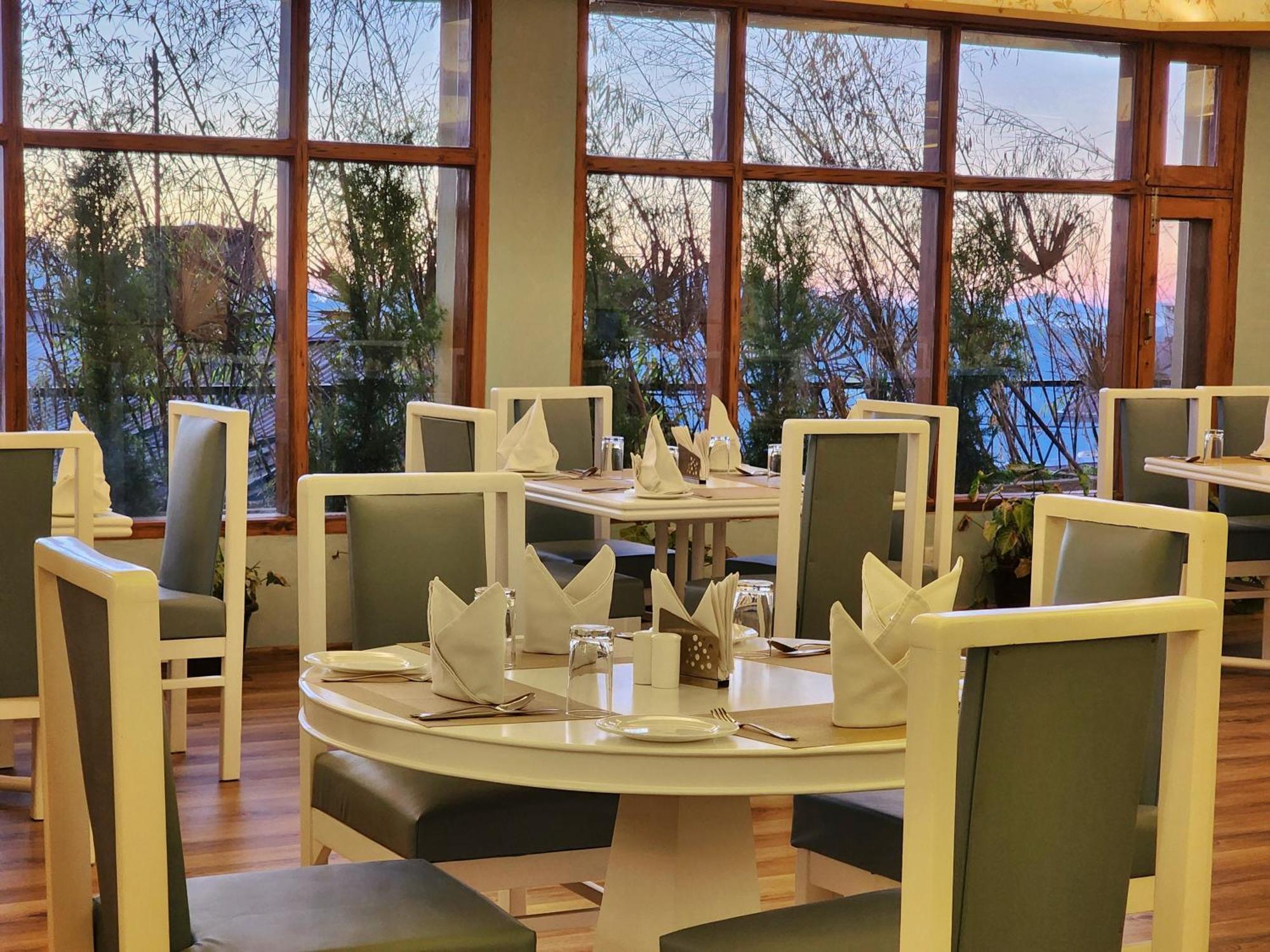 Hotel Pineview שימלה מראה חיצוני תמונה