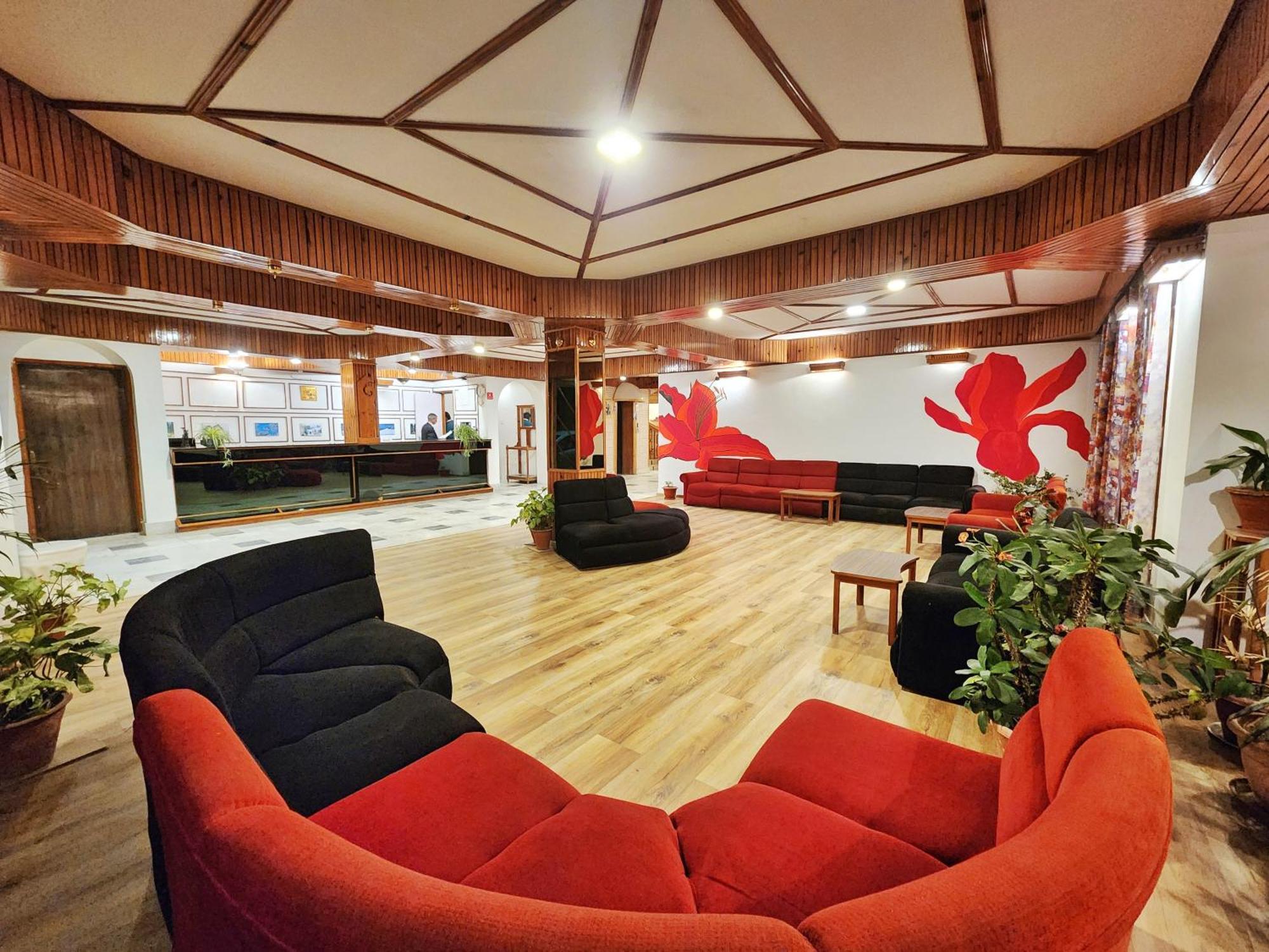 Hotel Pineview שימלה מראה חיצוני תמונה