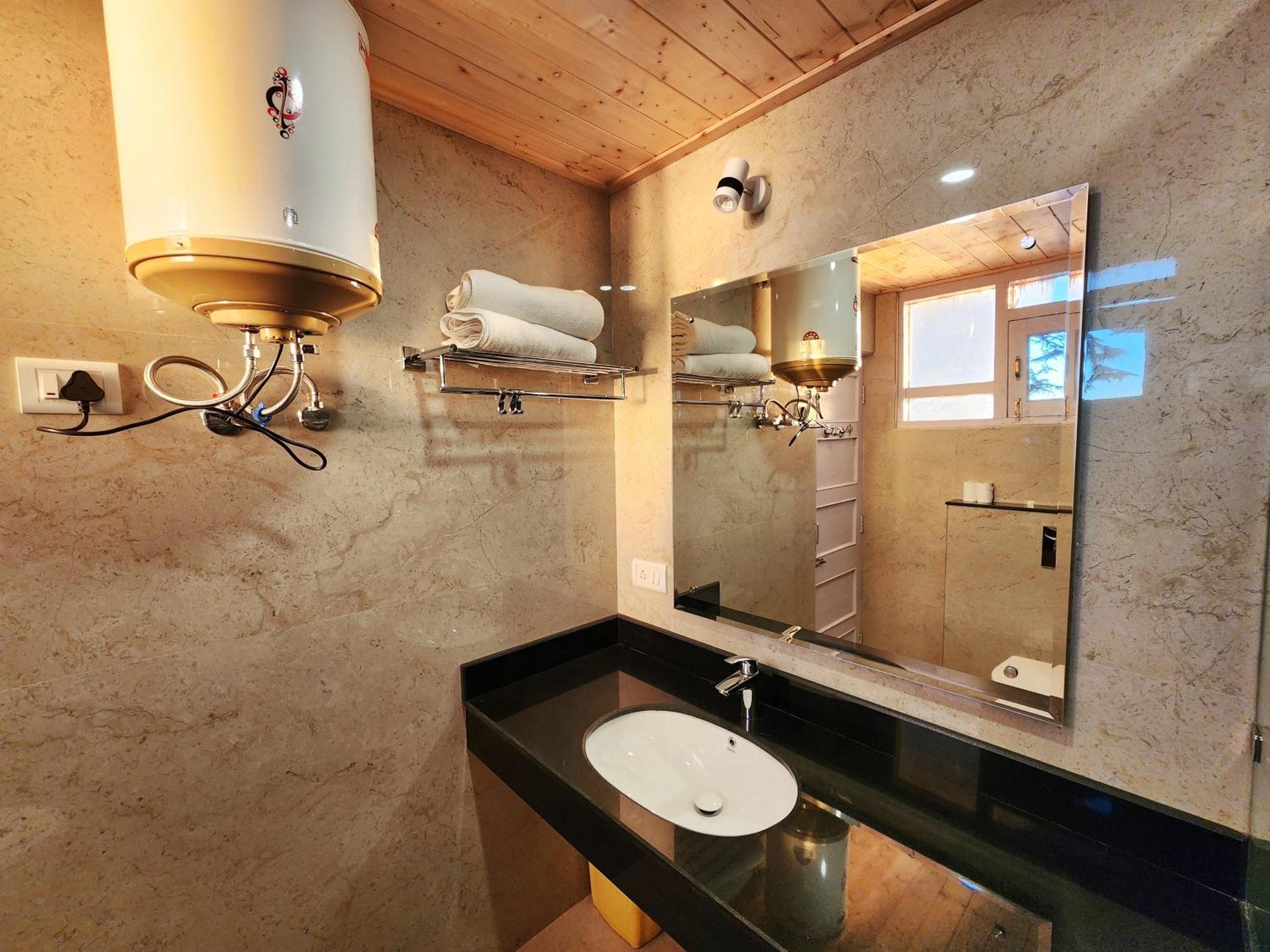 Hotel Pineview שימלה מראה חיצוני תמונה