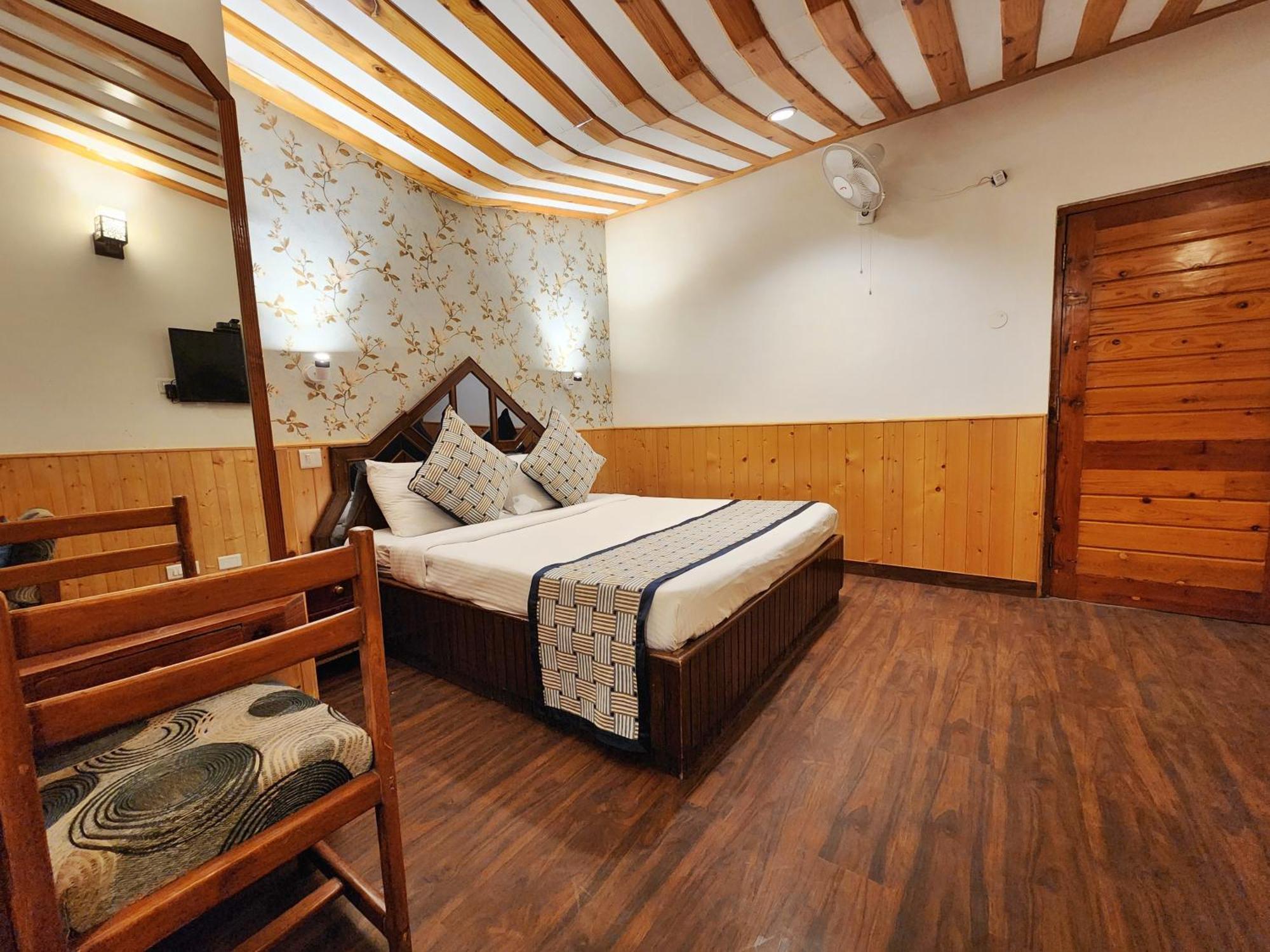 Hotel Pineview שימלה מראה חיצוני תמונה
